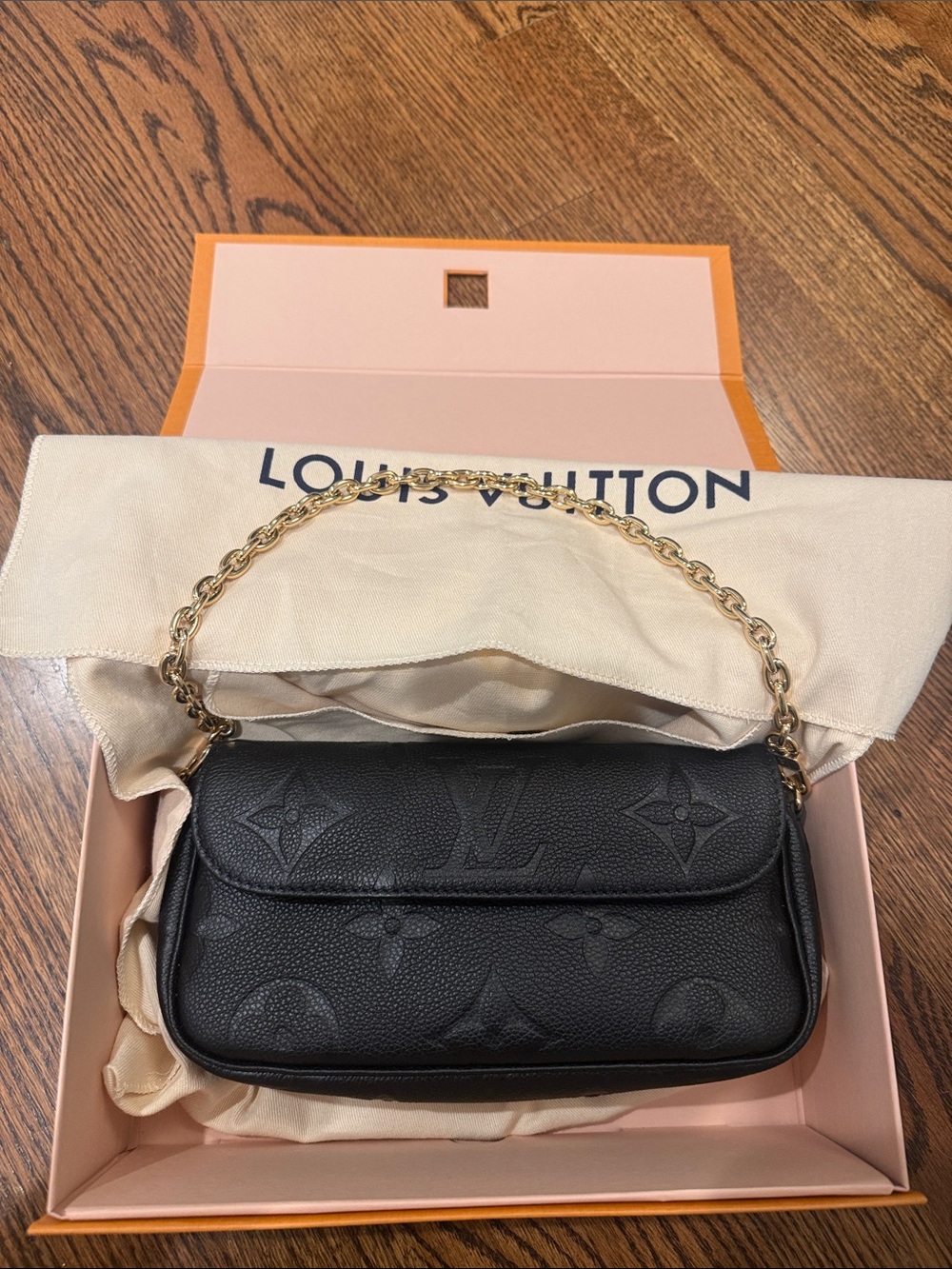 NWT Louis Vuitton Wallet on a Chain in black - Picture 11 of 13